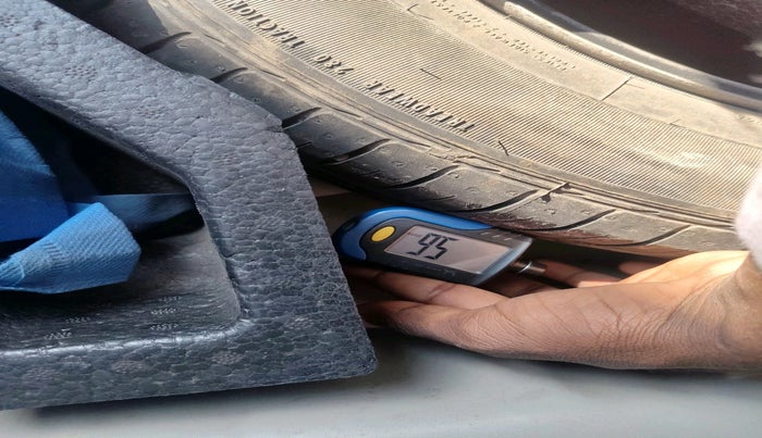 2016 Maruti Ciaz ZDI+ SHVS, Diesel, Manual, 1,14,180 km, tyre