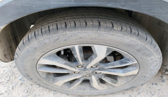 2019 Mahindra XUV300 W8 (O) 1.5 DIESEL AMT, Diesel, Automatic, 88,656 km, tyre