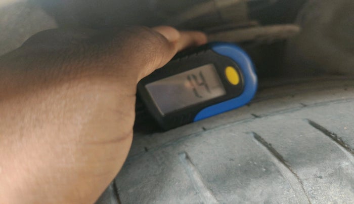 2022 Maruti Dzire ZXI Plus AMT, Petrol, Automatic, 92,649 km, tyre