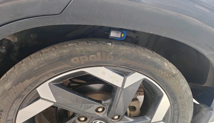 2021 Hyundai ALCAZAR 2.0 SIGNATURE (O) AT 6STR, Petrol, Automatic, 52,276 km, tyre