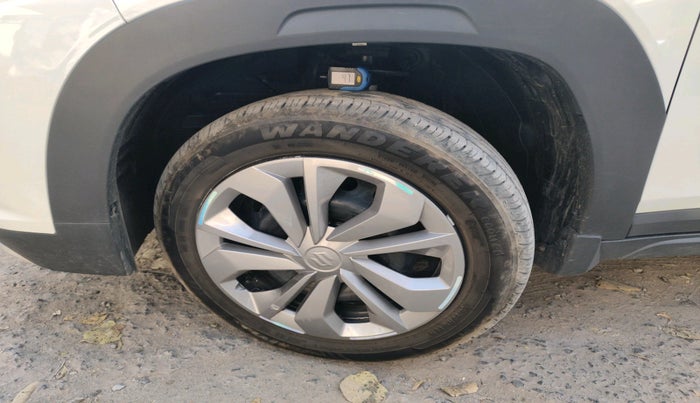 2025 Maruti FRONX DELTA CNG 1.2 MT, CNG, Manual, 6,210 km, tyre