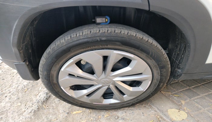 2025 Maruti FRONX DELTA CNG 1.2 MT, CNG, Manual, 6,210 km, tyre