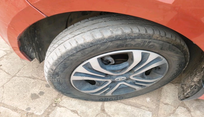 2022 Tata Tiago XZA PETROL, Petrol, Automatic, 23,358 km, tyre