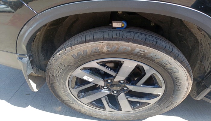 2025 Tata Safari PURE PLUS S DARK EDITION AT, Diesel, Automatic, 3,067 km, tyre