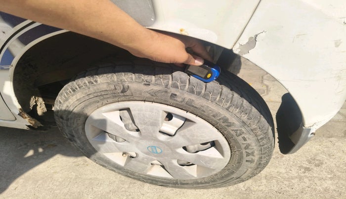 2012 Maruti Wagon R 1.0 LXI, Petrol, Manual, 29,121 km, tyre