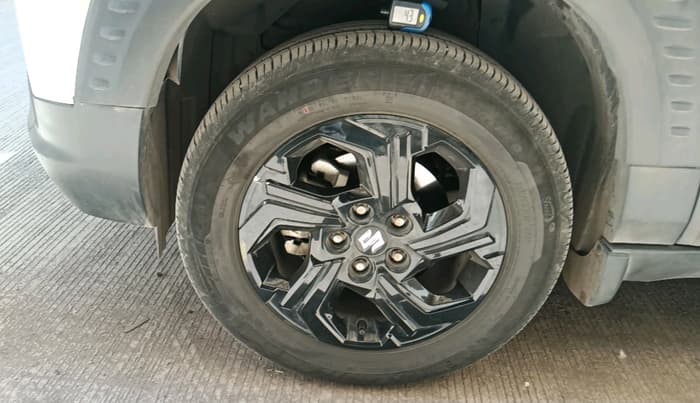 2024 Maruti BREZZA ZXI AT SMART HYBRID, Petrol, Automatic, 18,459 km, tyre