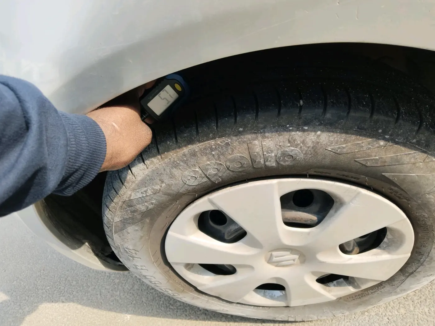 2014 Maruti Ritz VDI, Diesel, Manual, 2,80,000 km, tyre