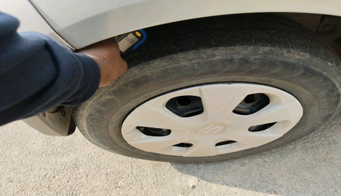 2014 Maruti Ritz VDI, Diesel, Manual, 2,79,765 km, tyre