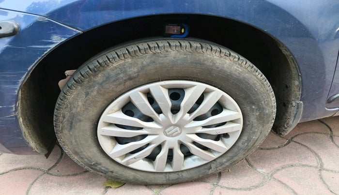 2017 Maruti Dzire VXI, Petrol, Manual, 55,349 km, tyre