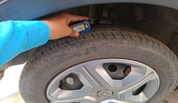 2019 Tata NEXON XM PETROL, Petrol, Manual, 44,479 km, tyre