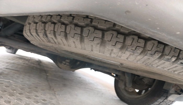 2017 Tata Hexa XT 4X2 7 STR, Diesel, Manual, 2,01,003 km, tyre