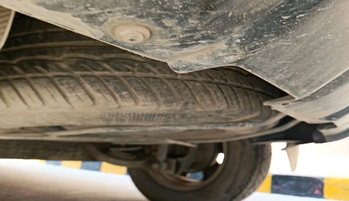 2017 Renault Duster RXS CVT, Petrol, Automatic, 97,764 km, tyre