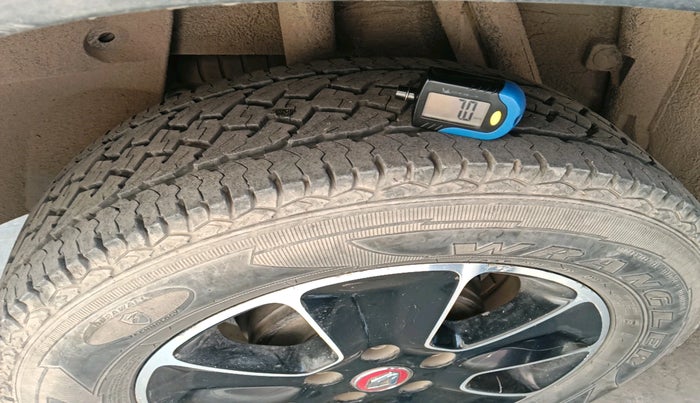 2017 Renault Duster RXS CVT, Petrol, Automatic, 97,764 km, tyre