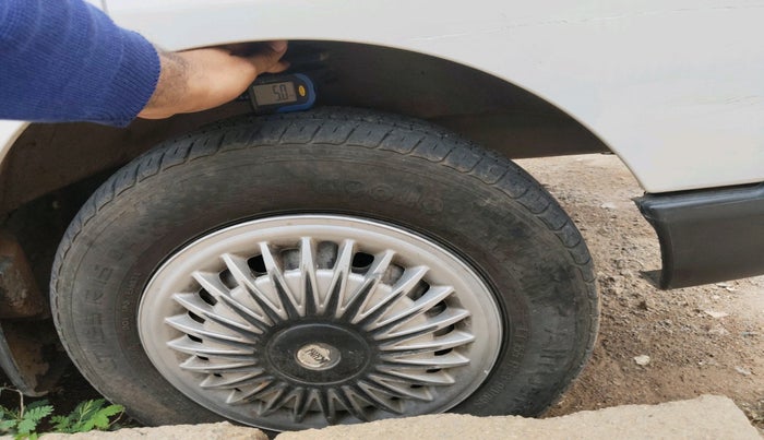 2017 Maruti Eeco 5 STR WITH A/C+HTR, Petrol, Manual, 97,508 km, tyre