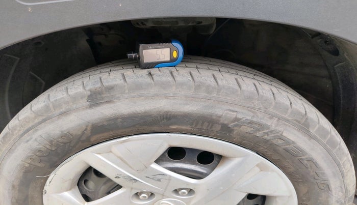 2022 Hyundai VENUE S+ 1.2, Petrol, Manual, 20,300 km, tyre