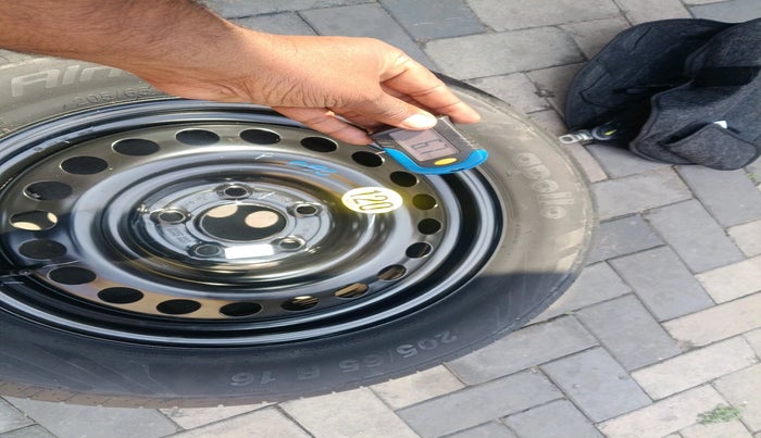 2023 Hyundai Creta SX 1.5 PETROL, Petrol, Manual, 29,601 km, tyre