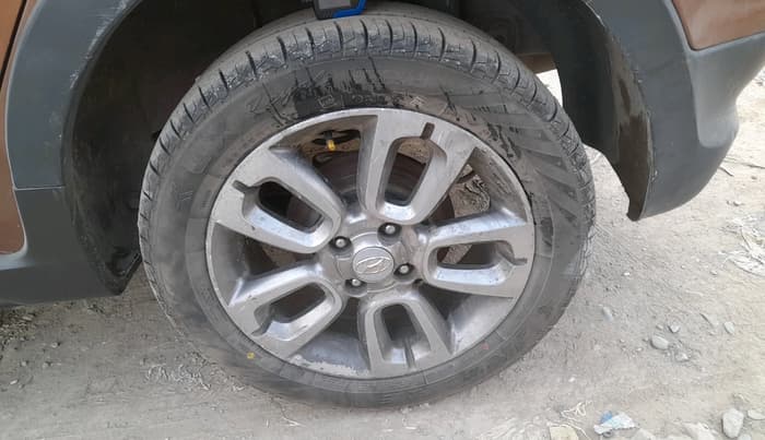 2018 Hyundai i20 Active 1.2 SX, Petrol, Manual, 1,25,560 km, tyre