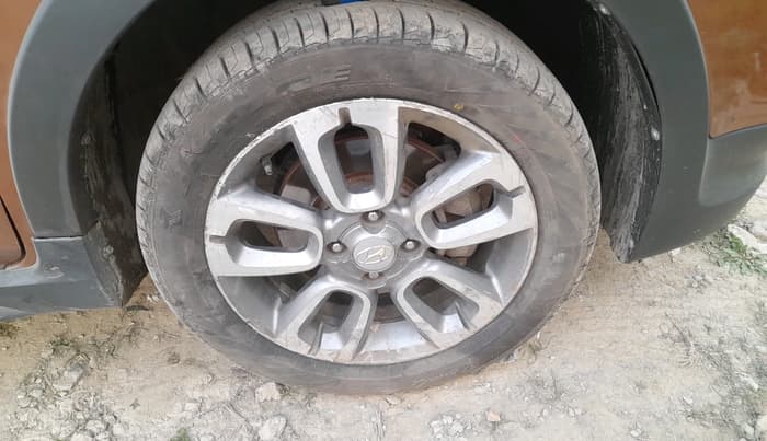 2018 Hyundai i20 Active 1.2 SX, Petrol, Manual, 1,25,560 km, tyre