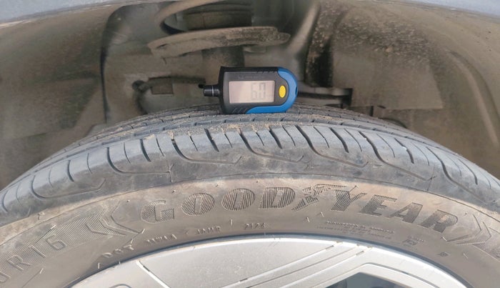 2024 Tata NEXON Smart Plus 1.2 Revotron 6 AMT, Petrol, Automatic, 9,462 km, tyre