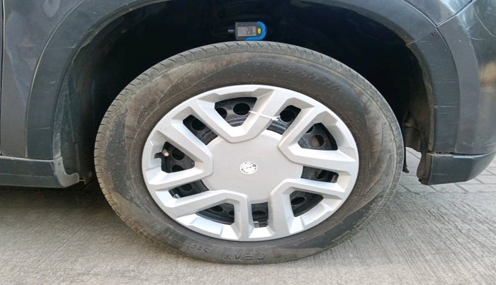 2019 Maruti Vitara Brezza VDI, Diesel, Manual, 76,902 km, tyre