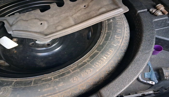 2017 Audi Q3 35 TDI Quattro, Diesel, Automatic, 1,24,159 km, tyre