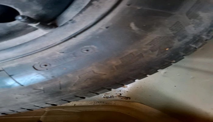 2013 Maruti Swift Dzire VXI, Petrol, Manual, 68,848 km, tyre