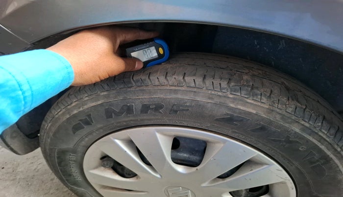 2013 Maruti Swift Dzire VXI, Petrol, Manual, 68,848 km, tyre