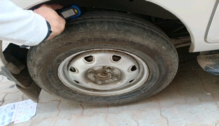 2020 Maruti Eeco 5 STR WITH A/C+HTR, CNG, Manual, 99,172 km, tyre