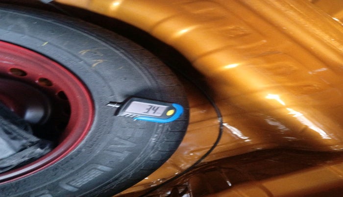 2022 Renault Kwid CLIMBER AMT 1.0, Petrol, Automatic, 10,840 km, tyre