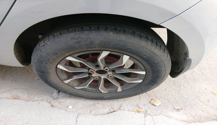 2014 Hyundai i20 MAGNA (O) 1.2, CNG, Manual, 96,710 km, tyre