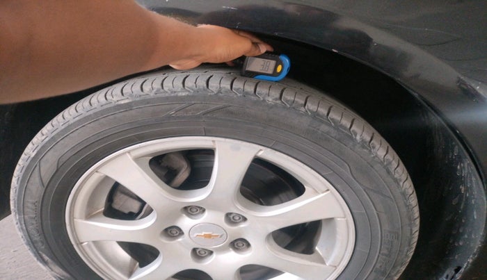 2011 Chevrolet Cruze LTZ, Diesel, Manual, 1,35,542 km, tyre