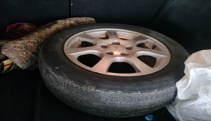 2011 Chevrolet Cruze LTZ, Diesel, Manual, 1,35,542 km, tyre