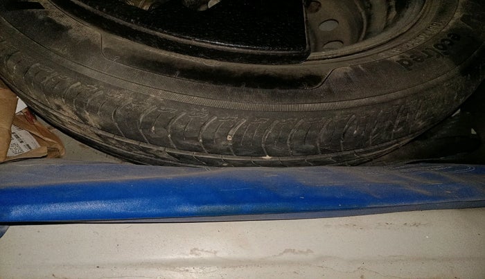 2017 Maruti Celerio ZXI, Petrol, Manual, 1,01,354 km, tyre