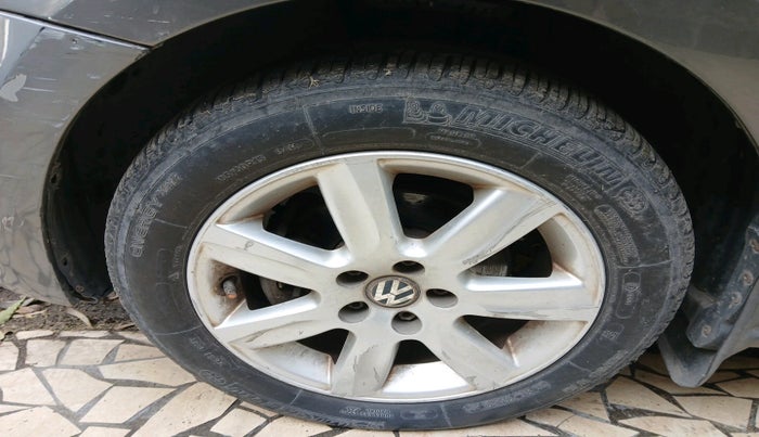 2011 Volkswagen Polo HIGHLINE1.2L, Petrol, Manual, 52,773 km, tyre