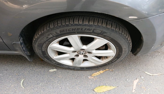 2011 Volkswagen Polo HIGHLINE1.2L, Petrol, Manual, 52,773 km, tyre