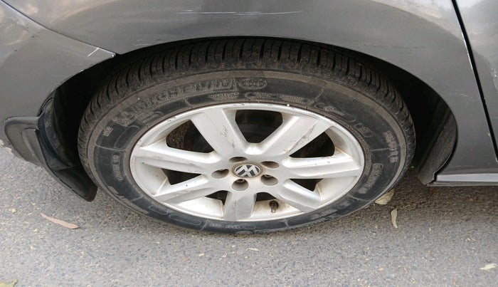 2011 Volkswagen Polo HIGHLINE1.2L, Petrol, Manual, 52,773 km, tyre