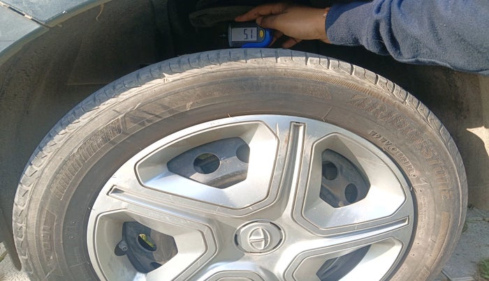 2020 Tata NEXON XM SUNROOF PETROL, Petrol, Manual, 29,492 km, tyre