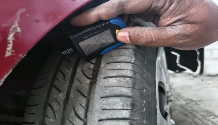 2016 Hyundai Eon MAGNA +, Petrol, Manual, 85,770 km, tyre