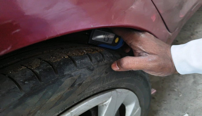 2016 Hyundai Eon MAGNA +, Petrol, Manual, 85,770 km, tyre