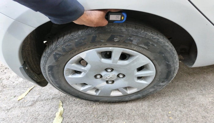 2013 Hyundai i20 MAGNA (O) 1.2, Petrol, Manual, 47,732 km, tyre