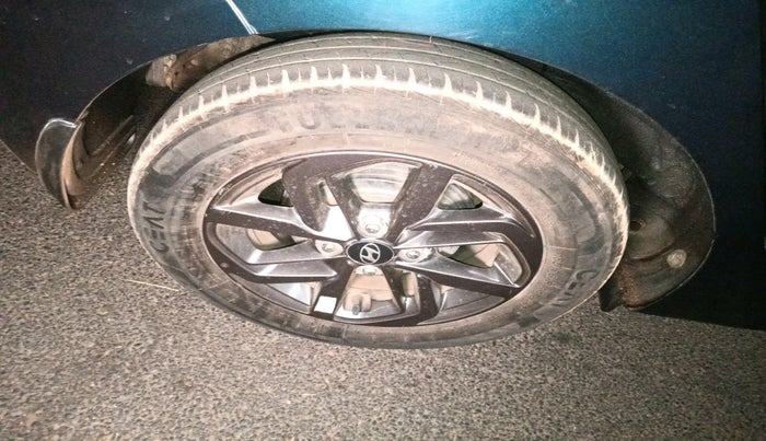 2021 Hyundai GRAND I10 NIOS SPORTZ AMT 1.2 KAPPA VTVT, Petrol, Automatic, 39,934 km, tyre