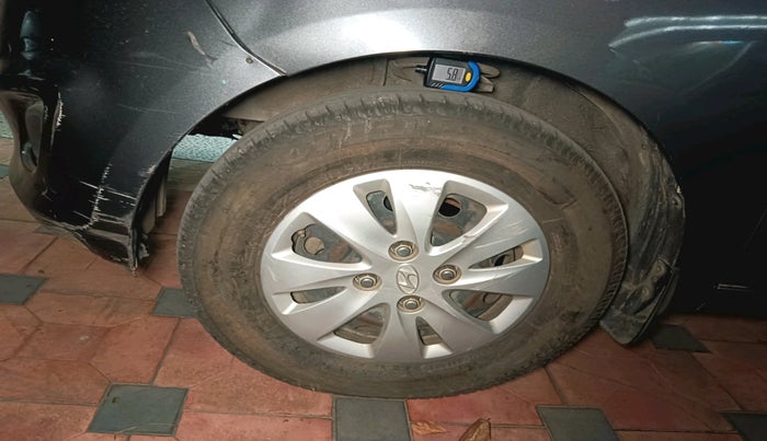 2011 Hyundai i10 SPORTZ 1.2, Petrol, Manual, 30,248 km, tyre