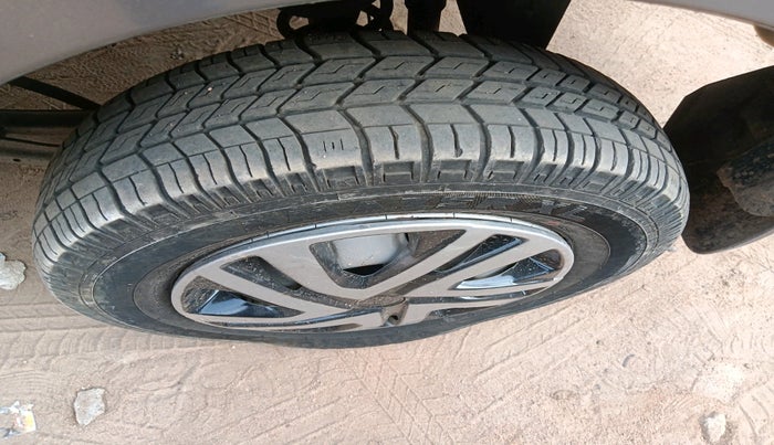 2020 Maruti Eeco 5 STR WITH A/C+HTR, Petrol, Manual, 28,351 km, tyre