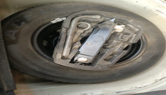 2013 Volkswagen Polo HIGHLINE DIESEL, Diesel, Manual, 74,546 km, tyre