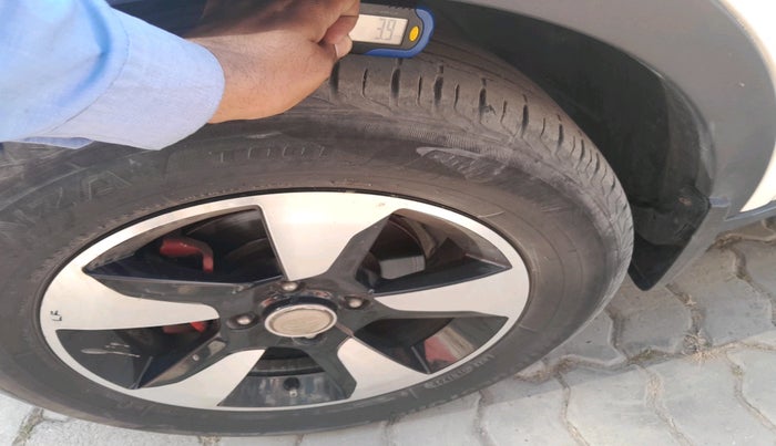 2018 Tata NEXON XZ PLUS DIESEL, Diesel, Manual, 1,24,855 km, tyre