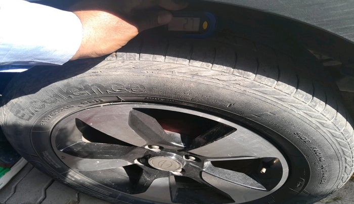 2018 Tata NEXON XZ PLUS DIESEL, Diesel, Manual, 1,24,855 km, tyre