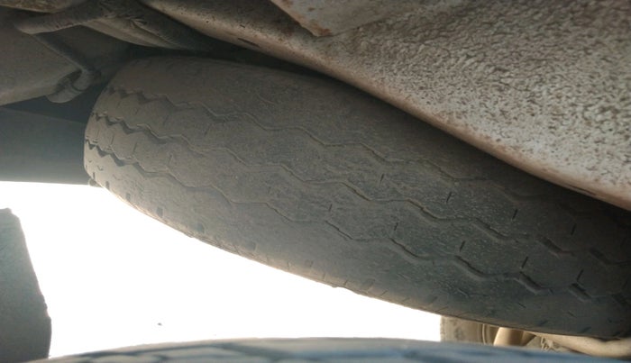 2019 Maruti Eeco 5 STR WITH A/C+HTR, CNG, Manual, 39,659 km, tyre