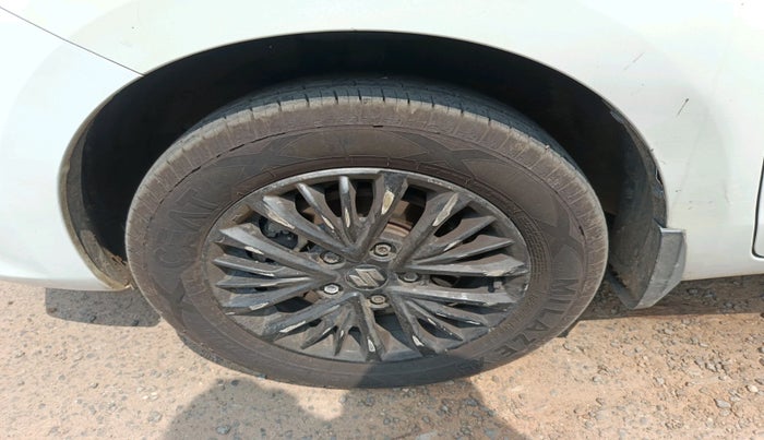 2020 Maruti Ertiga VXI AT SHVS, Petrol, Automatic, 94,707 km, tyre