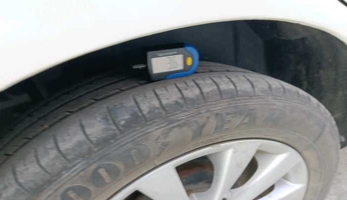 2015 Maruti Ertiga VDI, Diesel, Manual, 90,520 km, tyre