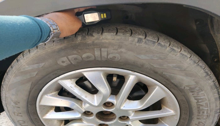 2017 Mahindra Kuv100 K6 D 6 STR, Diesel, Manual, 76,145 km, tyre